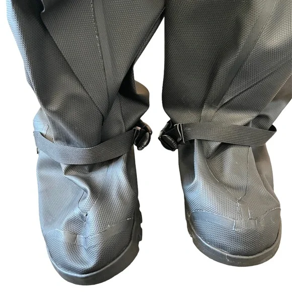 NWT NEOS overshoes